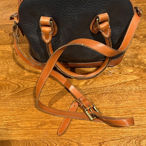 Dooney & Bourke Classic Black and Tan Leather Handbag - Picture 9 of 12